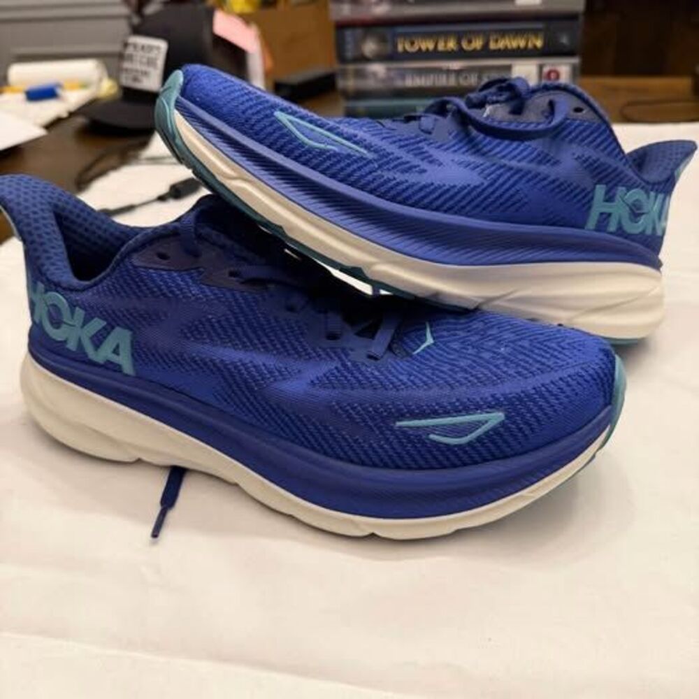 HOKA Clifton 9 Women's Running Shoes | Size 7 | Blue Teal | Lightly Used Excelle
